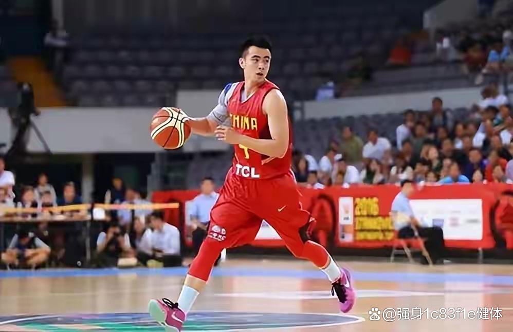 风云突变！广厦男篮关键时刻主帅复盘，CBA季后赛版图或变，悬念犹存，训练强度明显提升