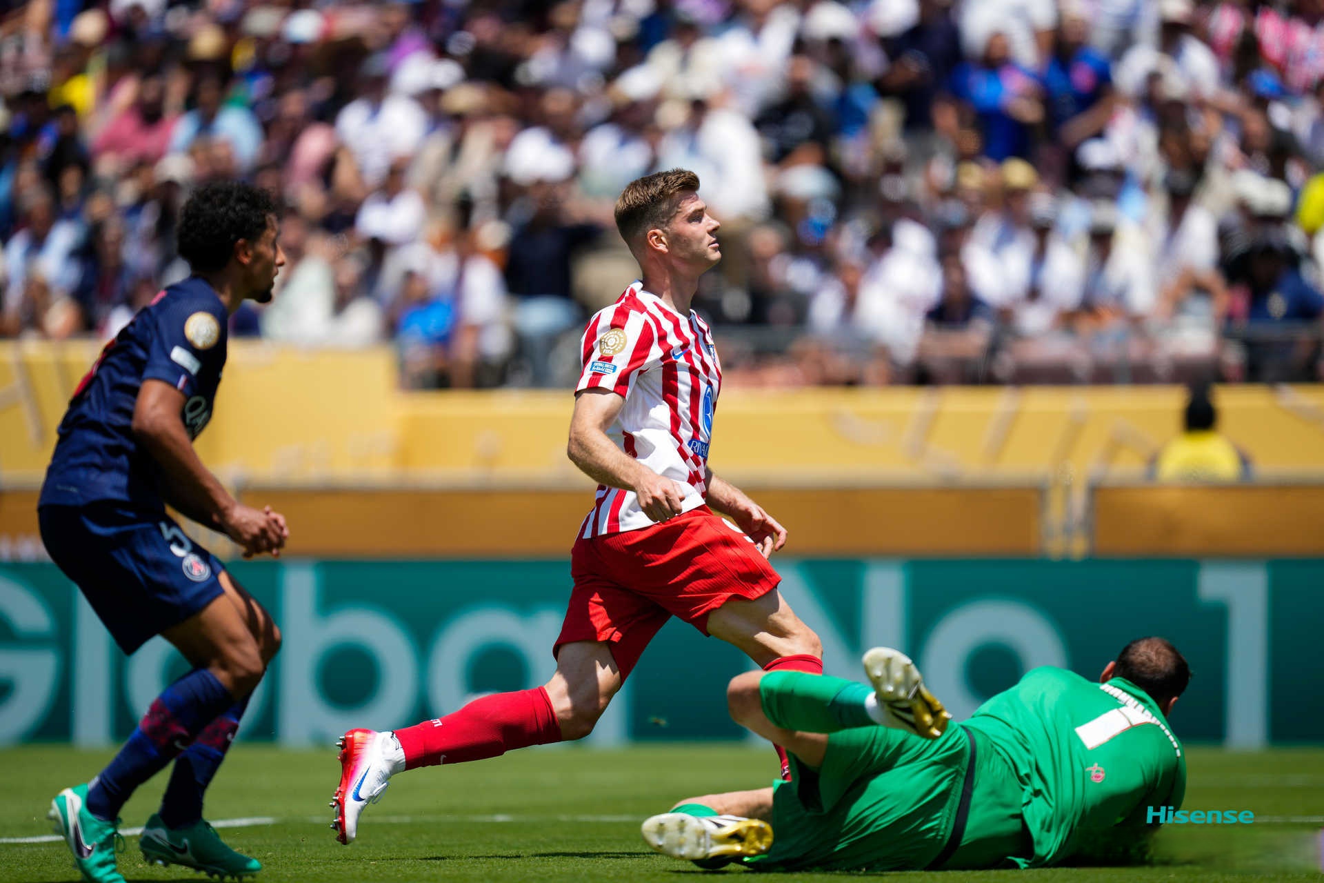 赛地聚焦：法甲转会期热度飙升，俄克拉荷马雷霆主帅复盘，更衣室稳定，细节决定成败